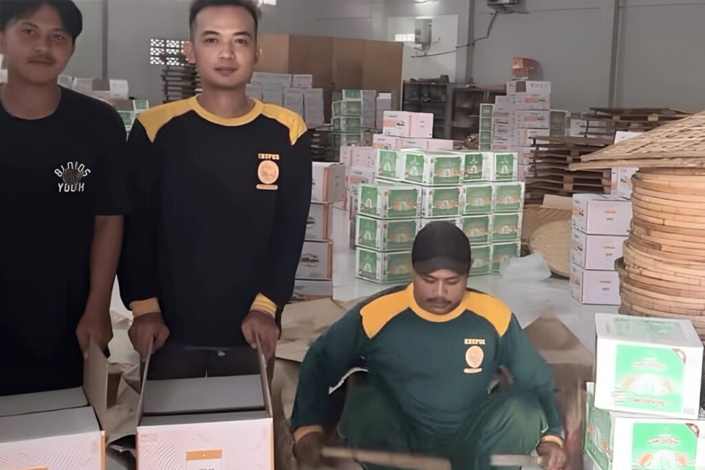 Kerupuk Udang HG Hilham Gemilang dan Sejarah Perjalanannya